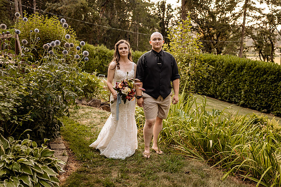 Nick-Melissa-backyard-Oregon-Wedding-2022-105