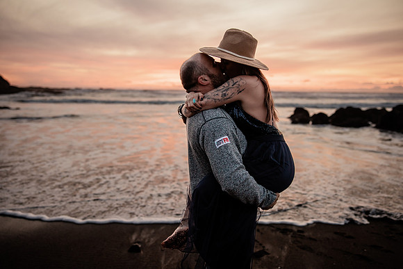 Stuart-Monique-Lincoln-City-Fogarty-creek-Oregon-Couples-Photos-3533
