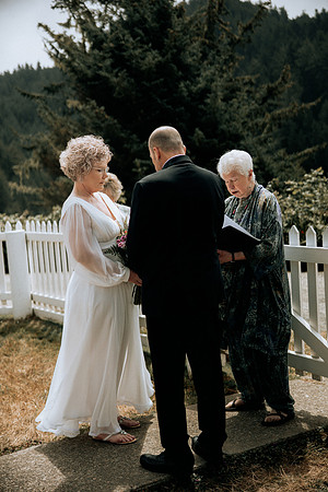 John-Patty-Heceta-Lighthouse-Yachats-Oregon-Elopement-Photos (47 of 155)