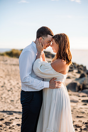 Brandn-Bailey-Newport-Oregon-Elopement-Photos-15