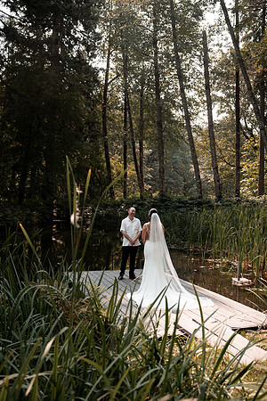 Ryan-Lynsie-Bridal-Veil-Lakes-Portland-Oregon-Weddingg-6