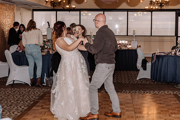 Jeff-April-Inn-Spanish-Head-Lincoln-City-oregon-Wedding-2022 (345 of 299)