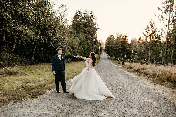 Connor-Cierra-Ranier-Washington-Barn-Rustic-Wedding-Washington-Wedding-Photos-0571
