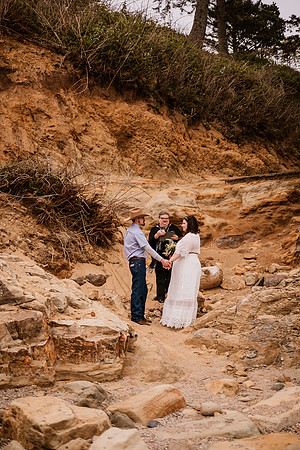 Trevyn-Ky-Otter-Crest-Devils-Punchbowl-Depoe-Bay-Oregon-Elopement-Photos-9910