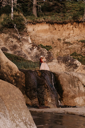 Kayla-Bo-Hug-Point-Oregon-Elopment-4755