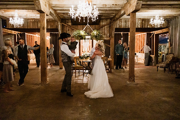 Gage-Mckayla-Adeline-Farm-Wedding-Photos-2021-1263
