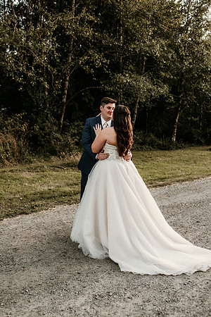 Connor-Cierra-Ranier-Washington-Barn-Rustic-Wedding-Washington-Wedding-Photos-0552