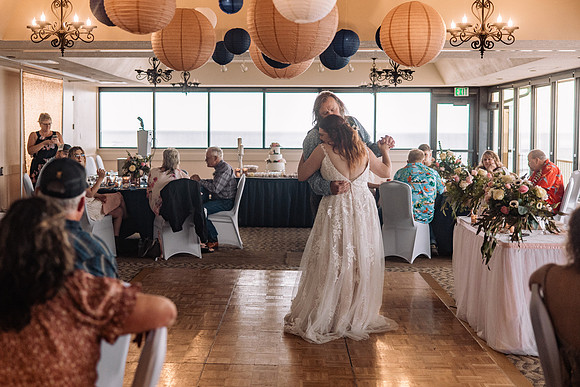Jeff-April-Inn-Spanish-Head-Lincoln-City-oregon-Wedding-2022 (222 of 299)