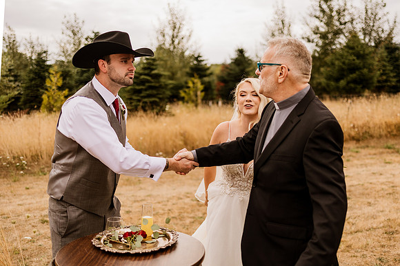 Gage-Mckayla-Adeline-Farm-Wedding-Photos-2021-7535