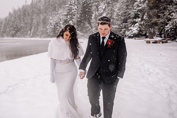 Tyler-Brittani-Lake-Priest-Idaho-Winter-Snow-Wedding-2021-03491