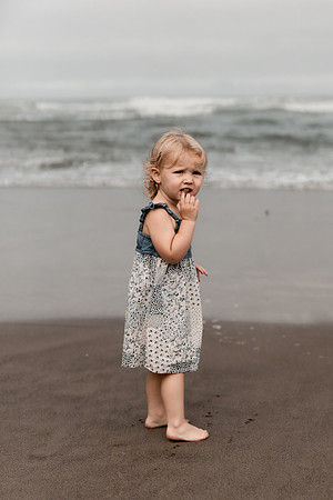 Family-Photos-2024-Lincoln-City-Oregon--37