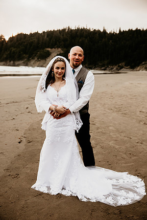 Kacey-Short-Sand-Beach-Tillamook-Oregon-Elopement (49 of 128)