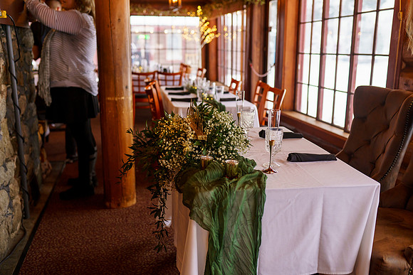 Tyler-Brittani-Lake-Priest-Idaho-Winter-Snow-Wedding-2021-03589