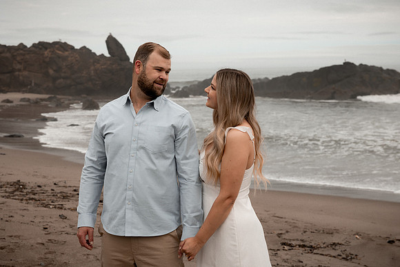 Thommy-Caroline-Oregon-Coast-Engagement-Proposal-Photographer-5