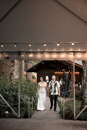 Ryan-Lynsie-Bridal-Veil-Lakes-Portland-Oregon-Weddingg-16