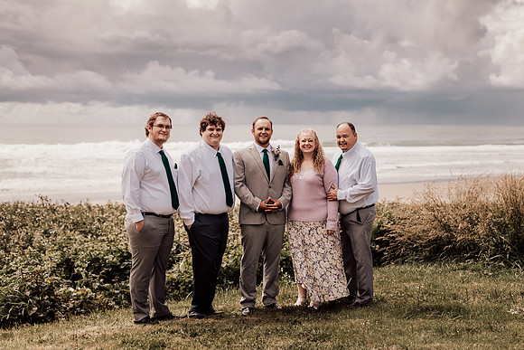 Annie-Ryan-Lincoln-city-roads-end-park-oregon-elopement-photos-60