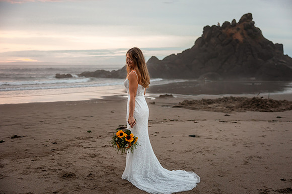 Jillian-Peter-Depoe-Bay-Oregon-Elopement-photos-71