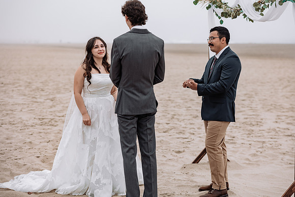 Nate-Bella-Lincoln-City-Oregon-Intimate-Beach-Wedding-Photo-19