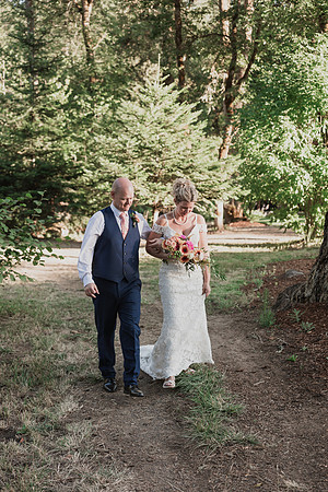 Derrick-Kenzie-Navarra-Gardens-Willamina-Oregon-Wedding-Photos (292 of 436)