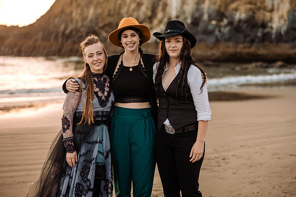 Teal-Jocelyn-Seal-Rock-Elopement-3679