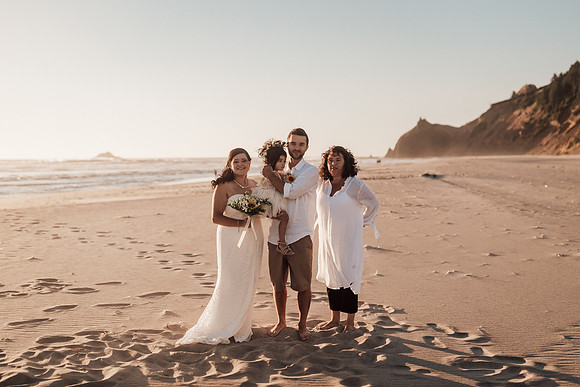 Anthony-Drayann-roadsend-lincoln-city-oregon-elopement-photos-7366