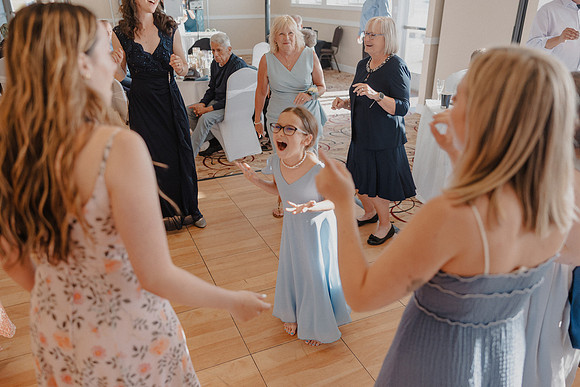 Marcus-Lori-Chinook-Winds-Seafood-Grille-Lincoln-City-Oregon-Wedding-Photos (355 of 477)