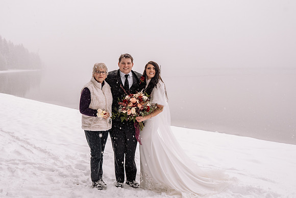 Tyler-Brittani-Lake-Priest-Idaho-Winter-Snow-Wedding-2021-03801
