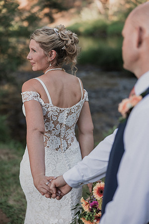 Derrick-Kenzie-Navarra-Gardens-Willamina-Oregon-Wedding-Photos (327 of 436)
