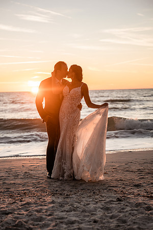 Bennett-Tamra-Sunset-Beach-House-Wedding-Saint-Peterburg-Florida-2021-8343