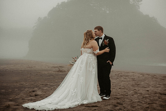Dalten-MacKenzie-Neskowin-oregon-Elopement-photos (39 of 70)