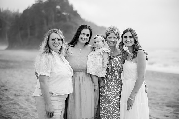Marybeth-Neskowin-Oregon-Family-Photos-2025 (14 of 78)