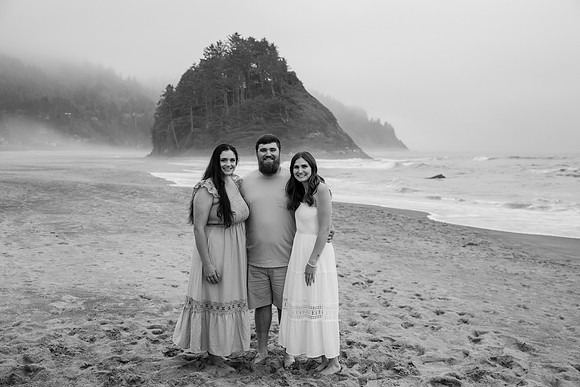 Marybeth-Neskowin-Oregon-Family-Photos-2025 (60 of 78)