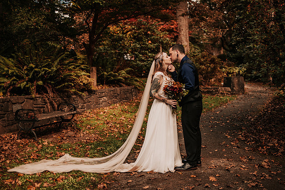 Autumn-Brad-Fall-Eugene-Oregon-Hendricks-Park-Elopement-Wedding-Photos-0419