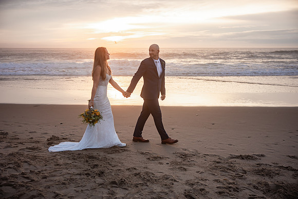 Jillian-Peter-Depoe-Bay-Oregon-Elopement-photos-38