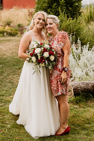 Gage-Mckayla-Adeline-Farm-Wedding-Photos-2021-9511