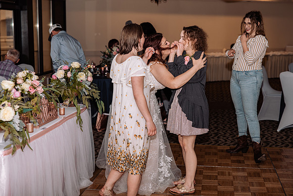 Jeff-April-Inn-Spanish-Head-Lincoln-City-oregon-Wedding-2022 (336 of 299)