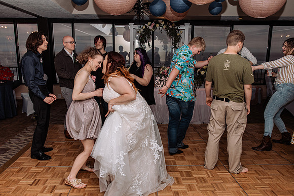 Jeff-April-Inn-Spanish-Head-Lincoln-City-oregon-Wedding-2022 (383 of 299)