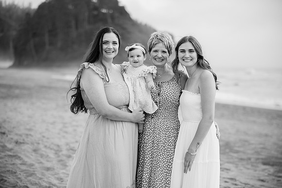 Marybeth-Neskowin-Oregon-Family-Photos-2025 (12 of 78)