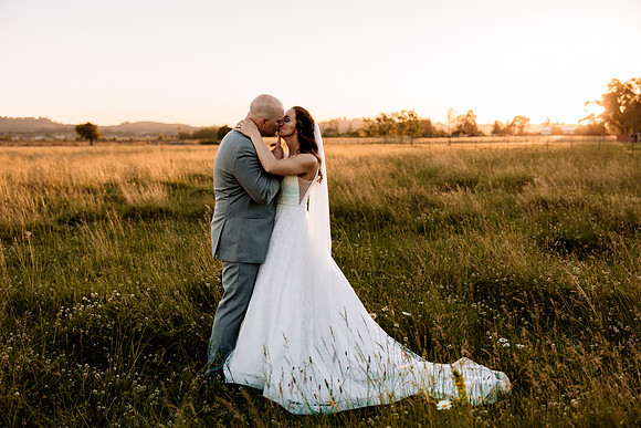 Chris-Victoria-Wedding-Photos-2022-Oregon-PORTRAITS (55)
