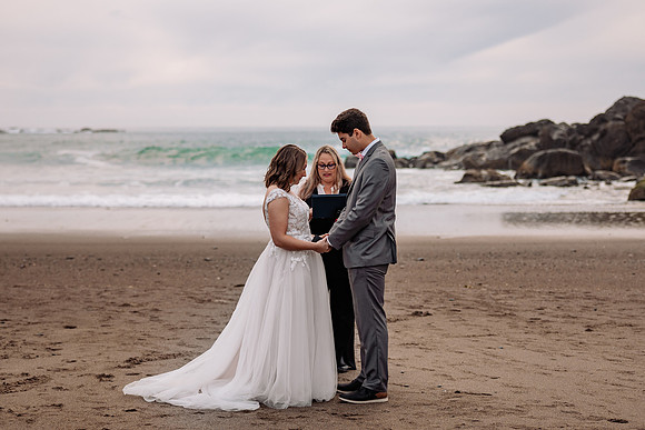 Eric-Kylee-Fishing-Rock-Elopement-Depoe-Bay-0regon-Photos-4660