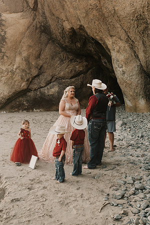 Kayla-Bo-Hug-Point-Oregon-Elopment-1185