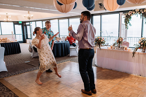 Jeff-April-Inn-Spanish-Head-Lincoln-City-oregon-Wedding-2022 (368 of 299)