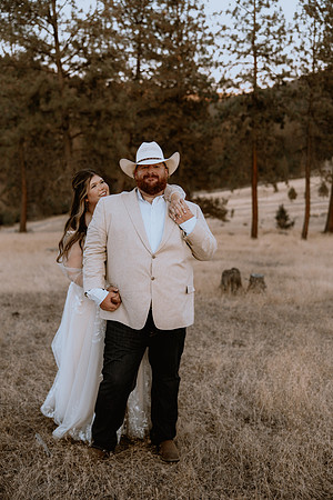Dylan-Claire-Prineville-Wedding-Photos-1