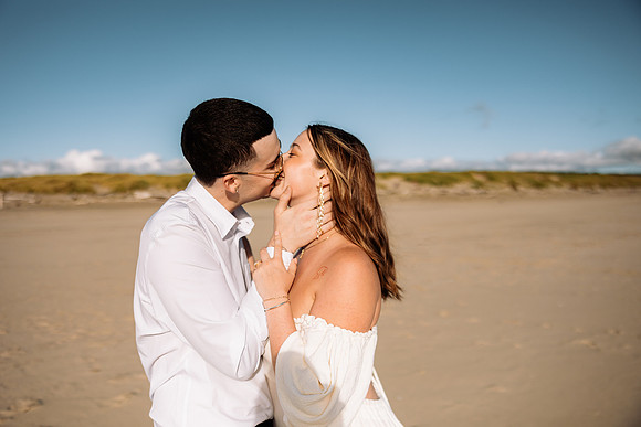 Brandn-Bailey-Newport-Oregon-Elopement-Photos-9