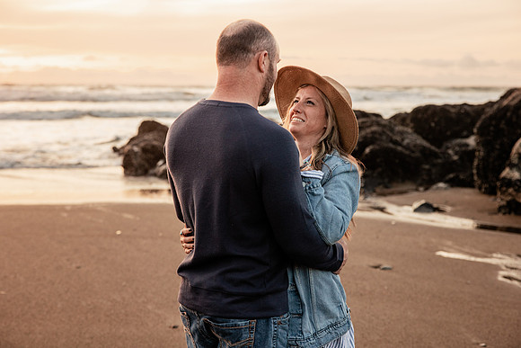 Stuart-Monique-Lincoln-City-Fogarty-creek-Oregon-Couples-Photos-2884