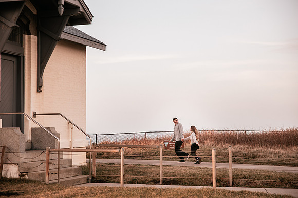 jace-love-porposal-newport-oregon-yaquina-lighthouse-photos (40 of 54)