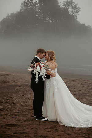 Dalten-MacKenzie-Neskowin-oregon-Elopement-photos (43 of 70)
