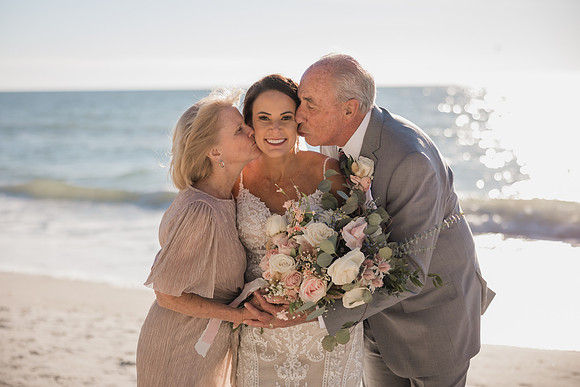 Bennett-Tamra-Sunset-Beach-House-Wedding-Saint-Peterburg-Florida-2021-7095