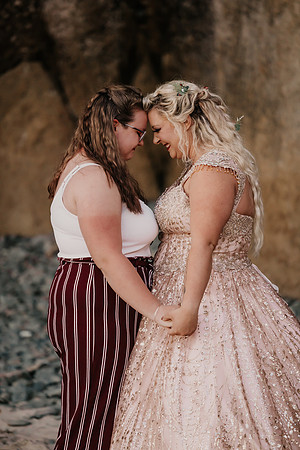 Kayla-Bo-Hug-Point-Oregon-Elopment-4208