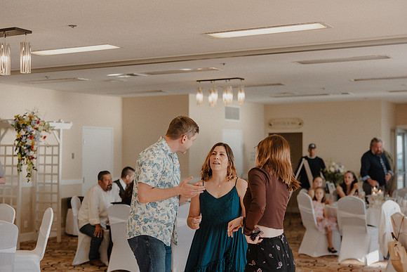 Marcus-Lori-Chinook-Winds-Seafood-Grille-Lincoln-City-Oregon-Wedding-Photos (322 of 477)